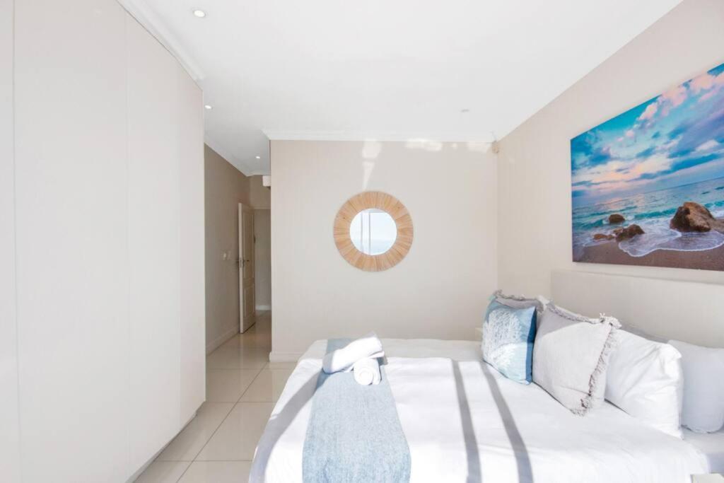 Villa Camps Bay With Impeccable Views! Cape Town