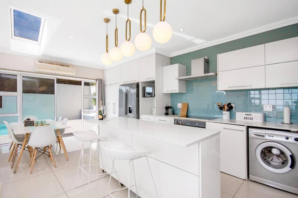 Camps Bay With Impeccable Views! Villa *