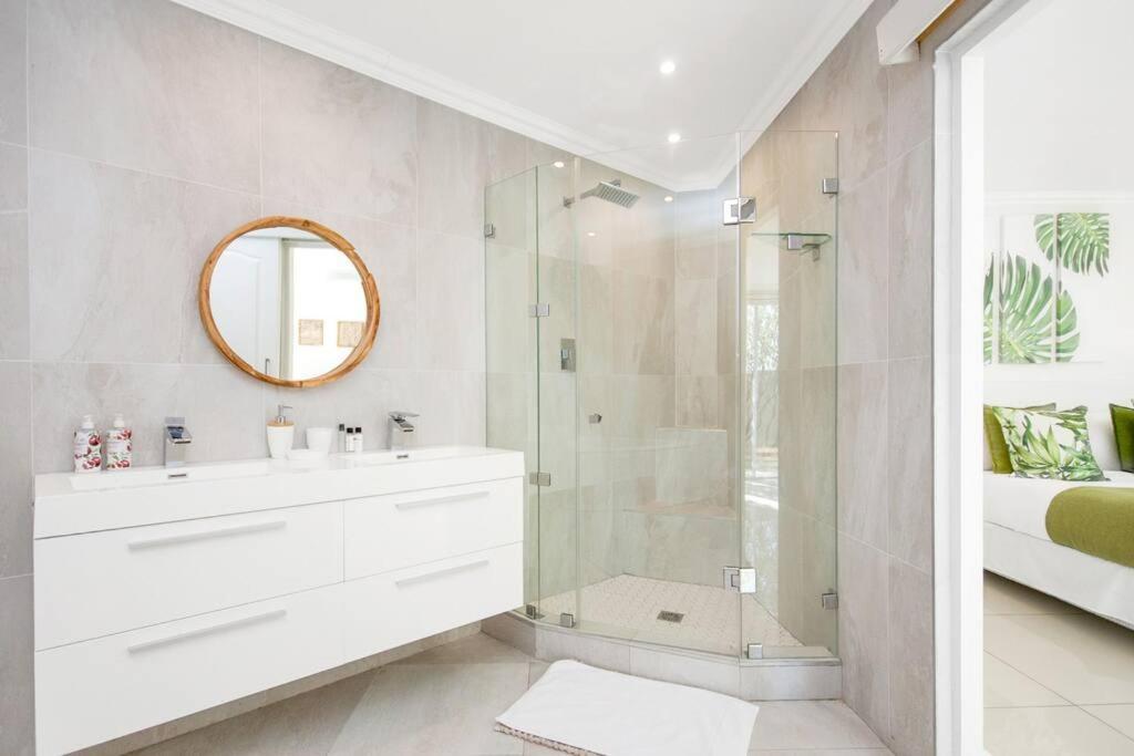 Camps Bay With Impeccable Views! Villa *