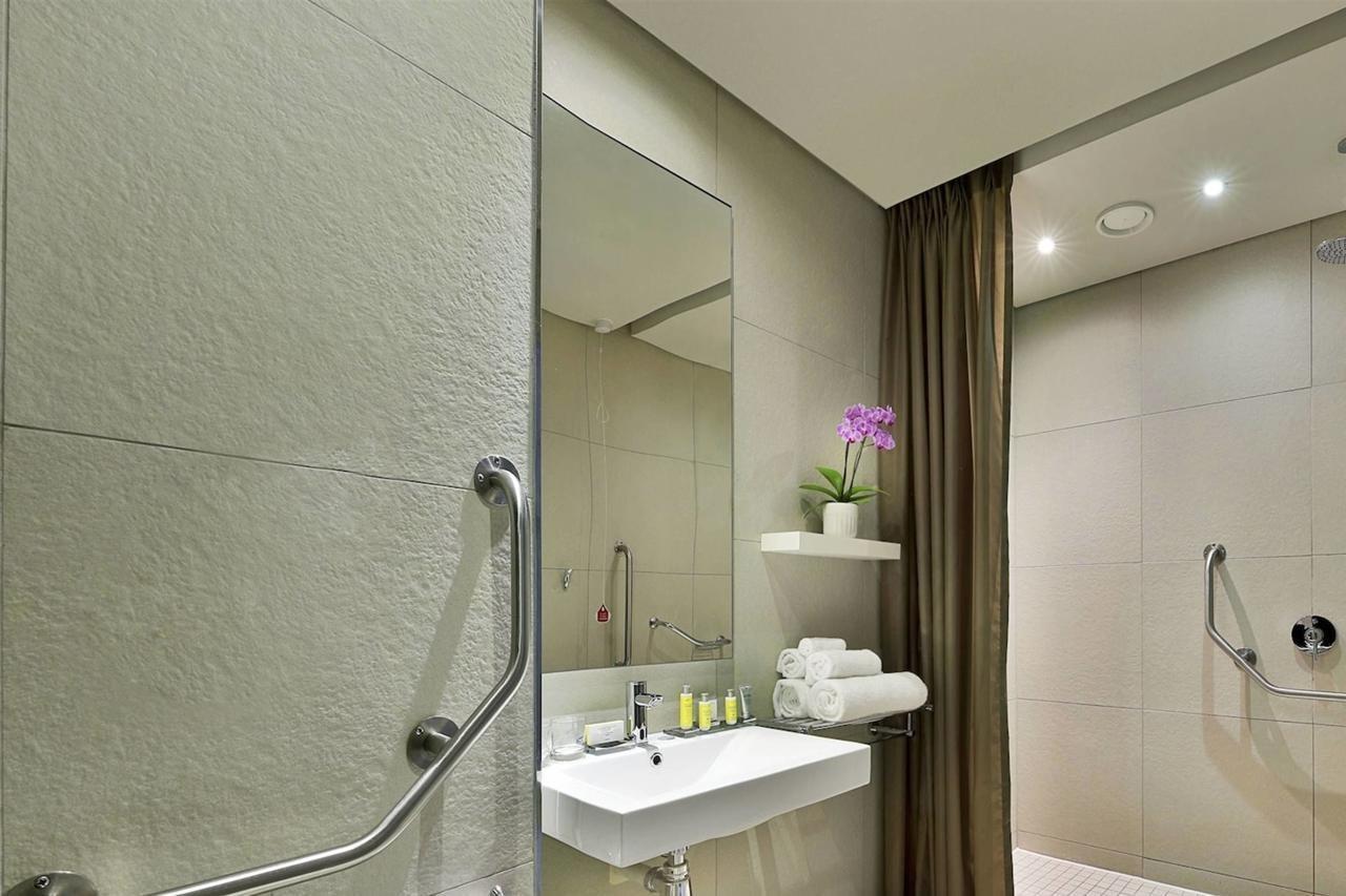 L'empire Crystal Towers *