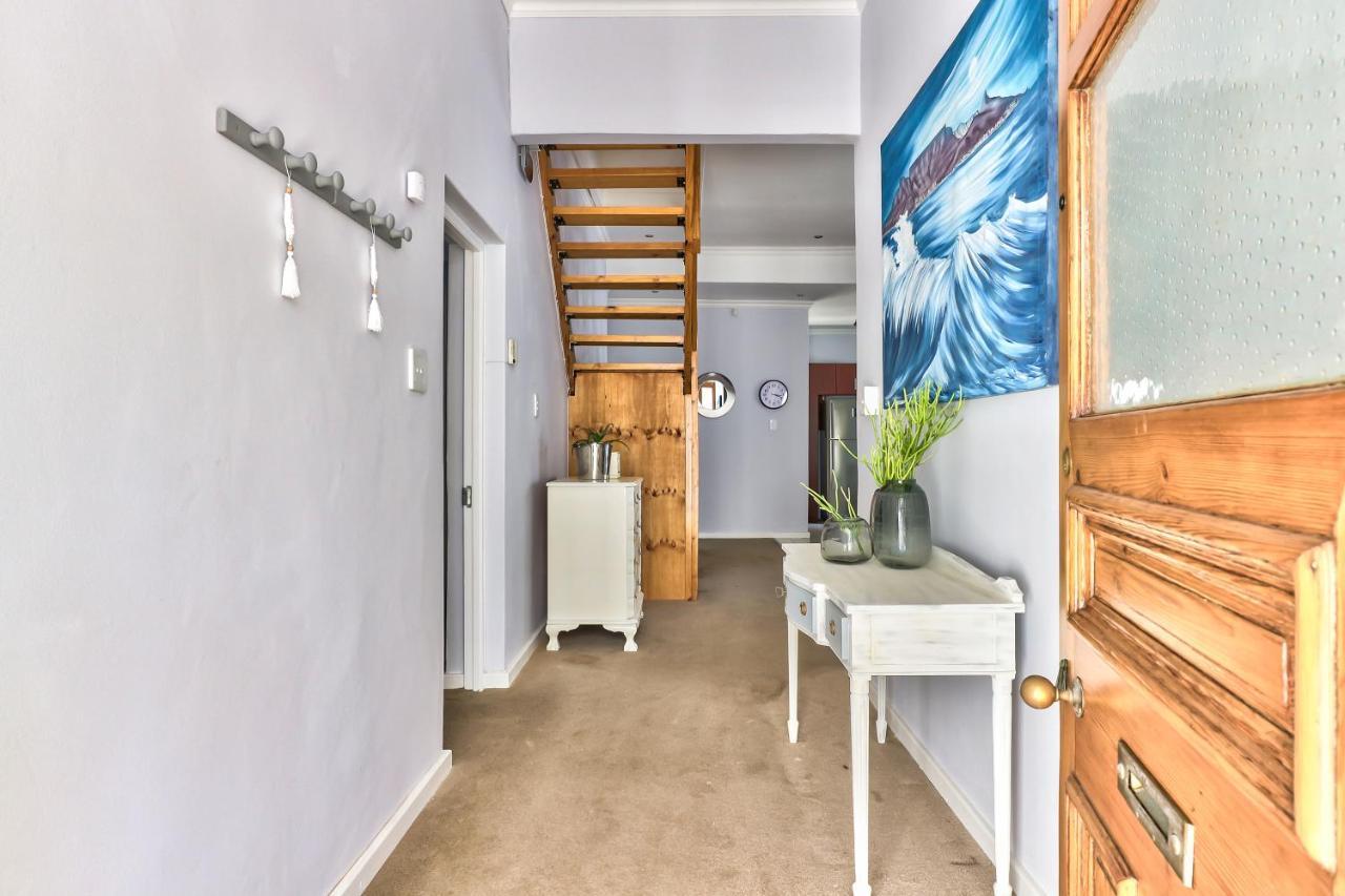 Sashores- 6 On Ellis Apartment Cape Town