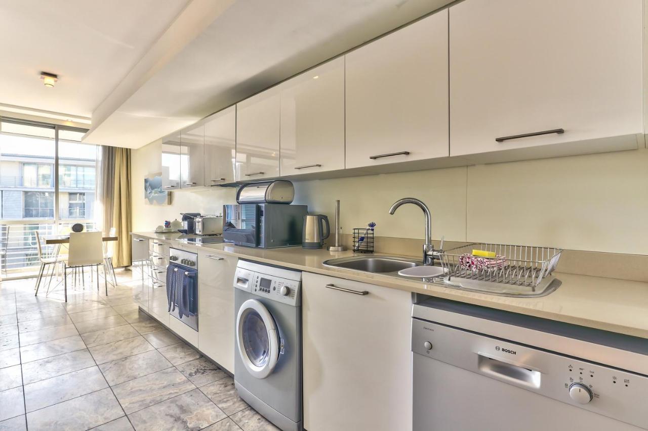 Harbour Bridge 1 Bedroom In Waterfront Precinct Apartment Cape Town