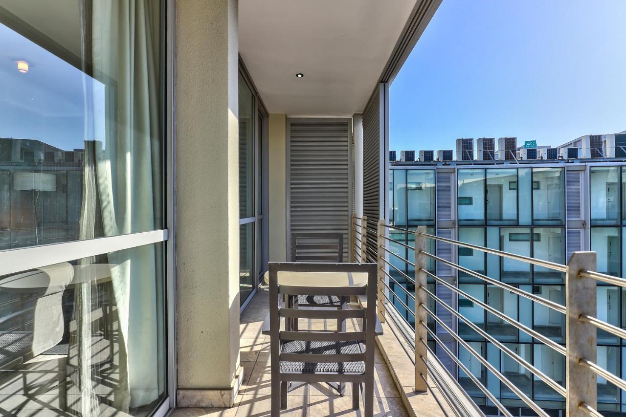 Apartment Harbour Bridge 1 Bedroom In Waterfront Precinct Cape Town