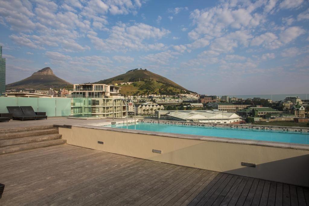 Harbour Bridge 1 Bedroom In Waterfront Precinct Cape Town