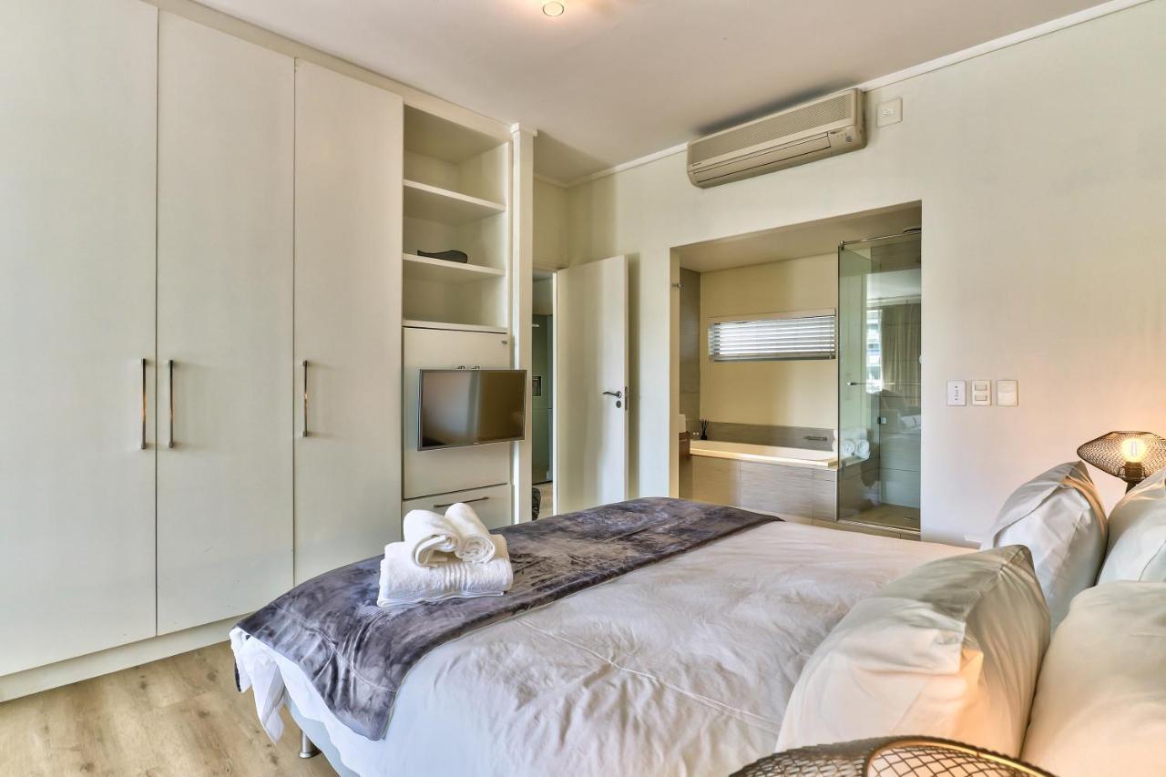 Harbour Bridge 1 Bedroom In Waterfront Precinct Apartment