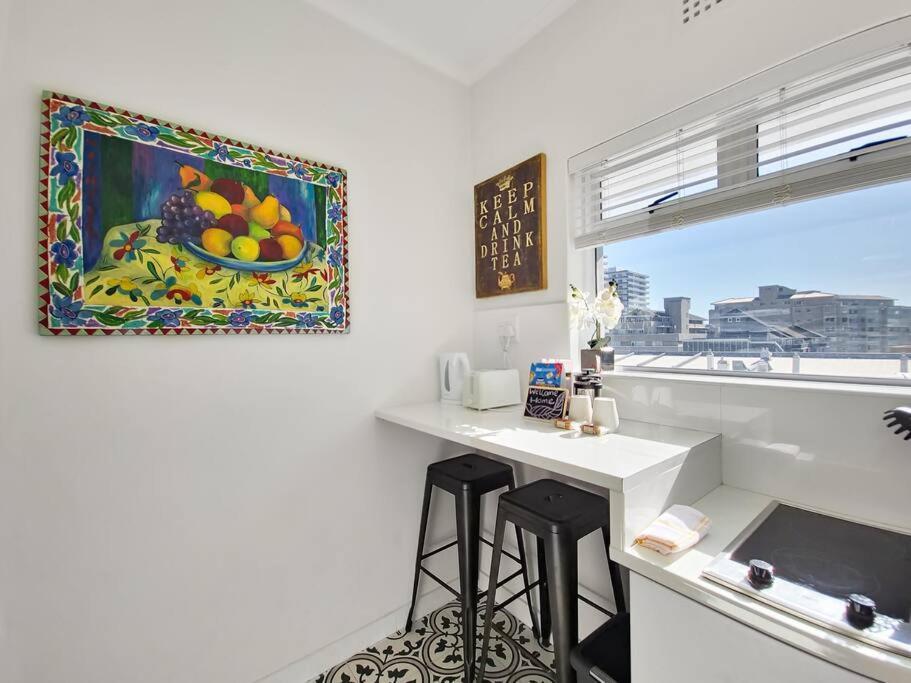 Secure, Close To Beaches, Promenade & Free Wi-fi! *