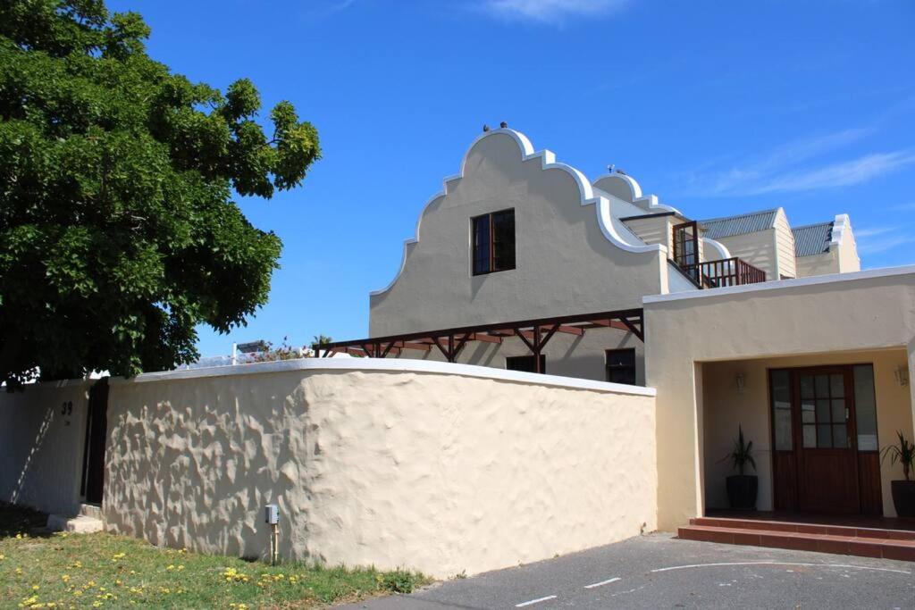Apartment Classic Cape Dutch Studio
