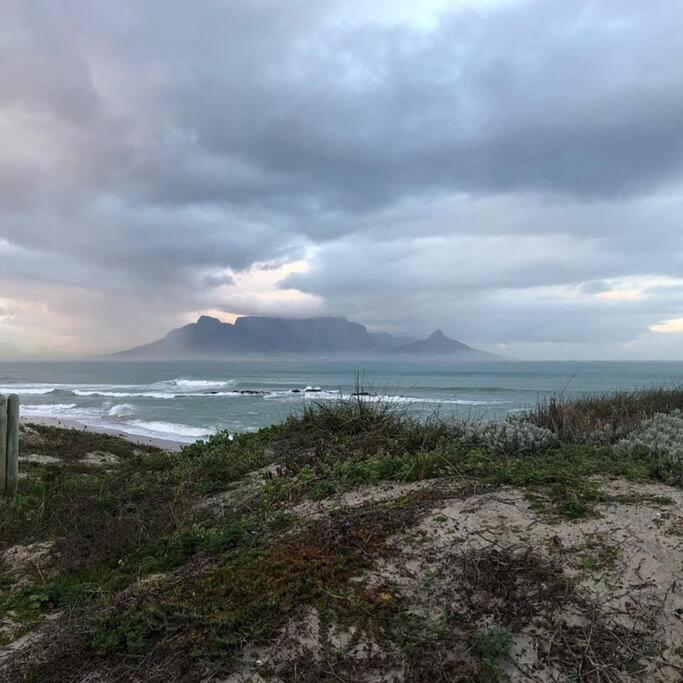 Classic Cape Dutch Studio * Cape Town