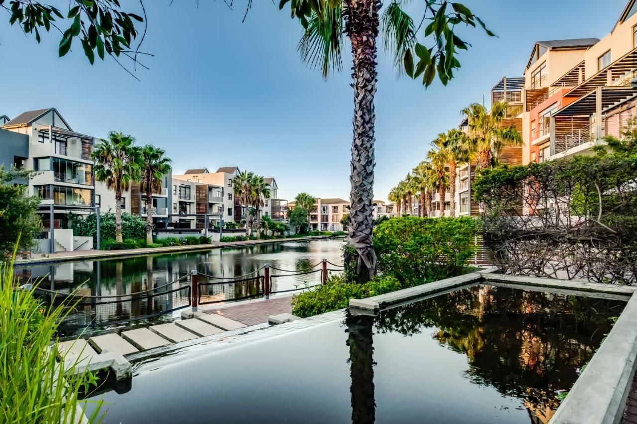 Belina - Quayside Canal Front *