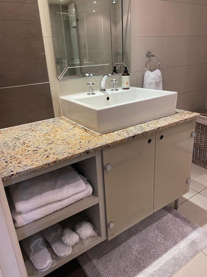 Cape Royale Luxury In Green Point South Africa Apartment