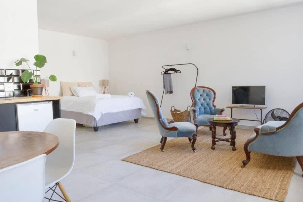 Open Plan Fast Wi-fi Restaurants & Bars Apartment Cape Town