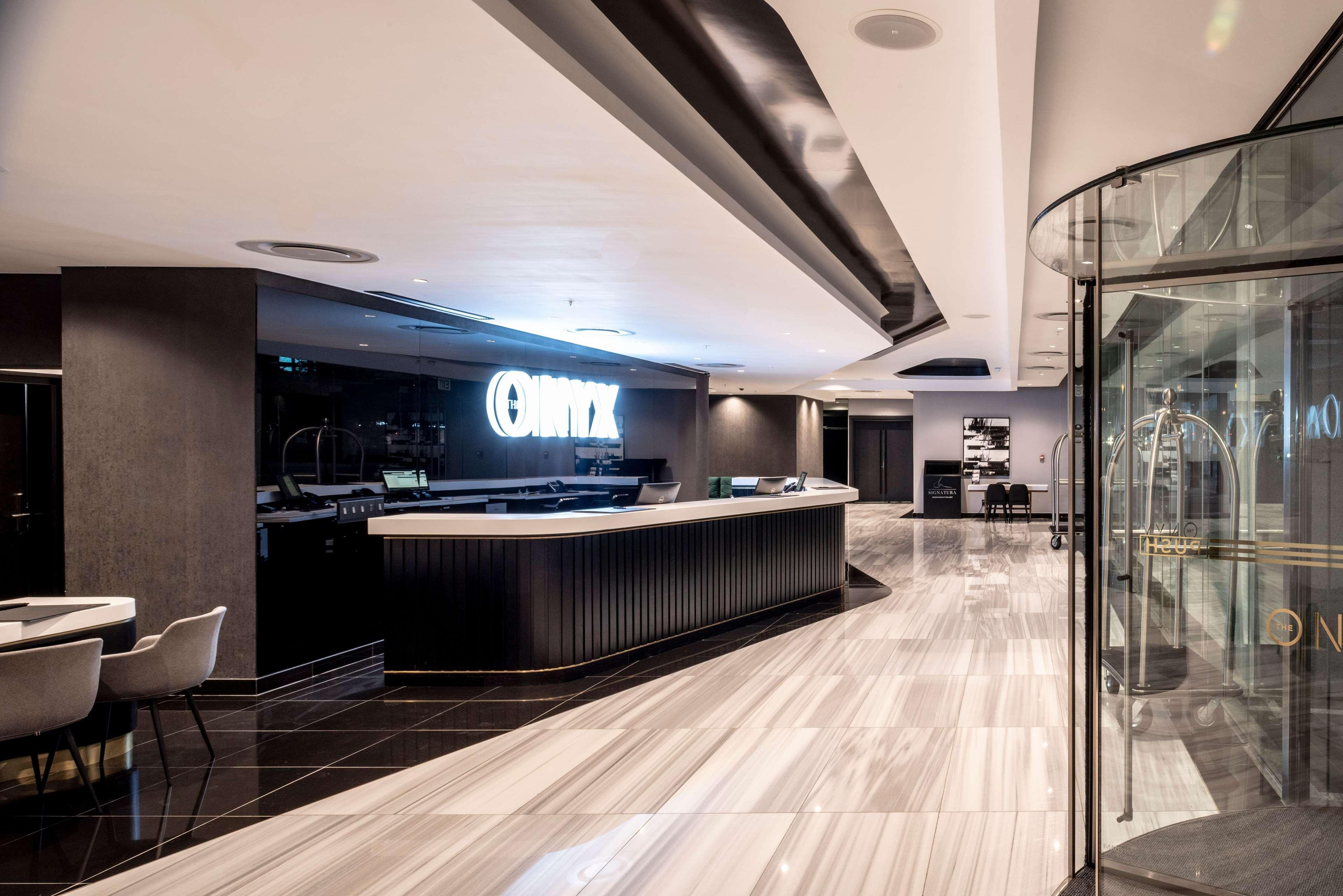 The Onyx By Newmark Hotel