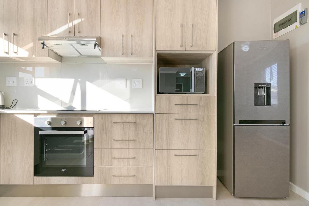 Stunning, Luxurious Close To The Apartment Cape Town