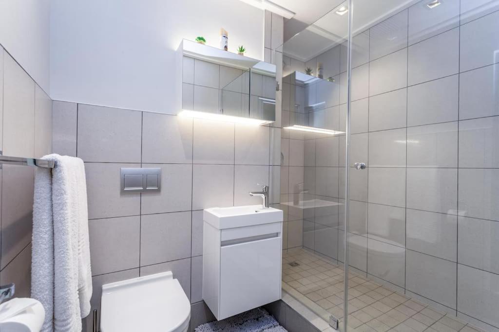 Stunning Studio In The Heart Of The Mother Apartment *