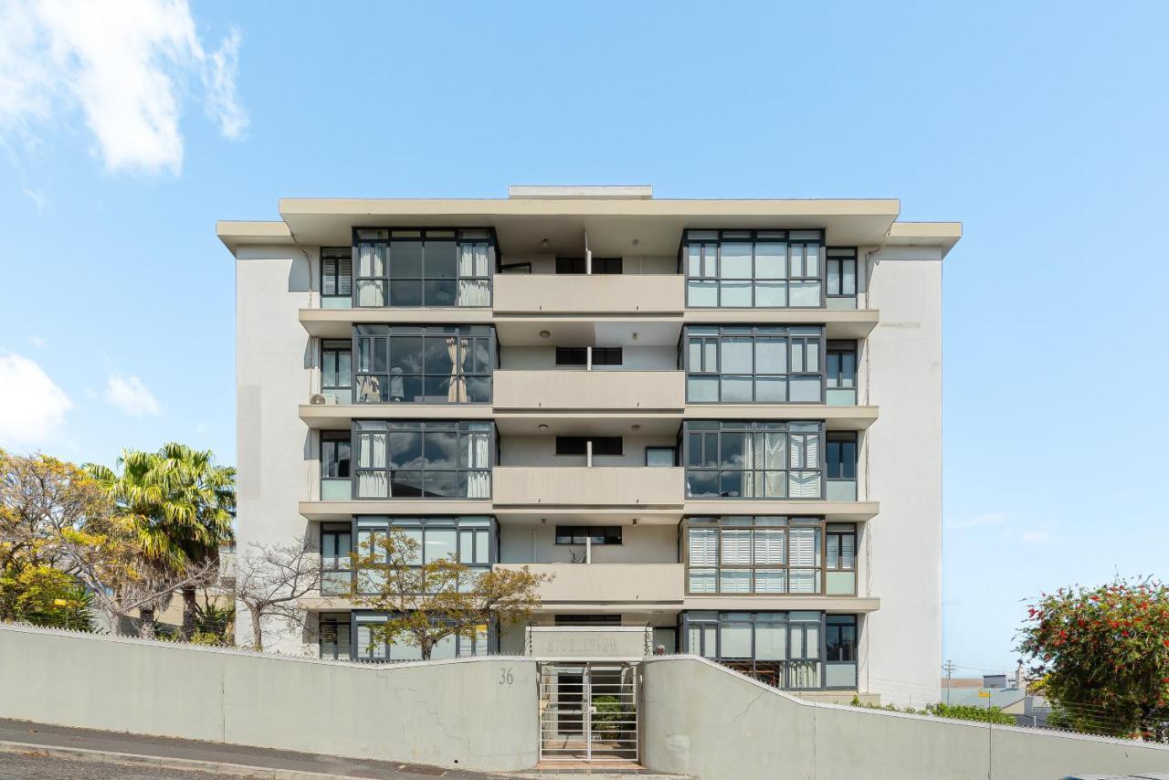 A Breeze Of L Balcony With Stunning Views Apartment Cape Town