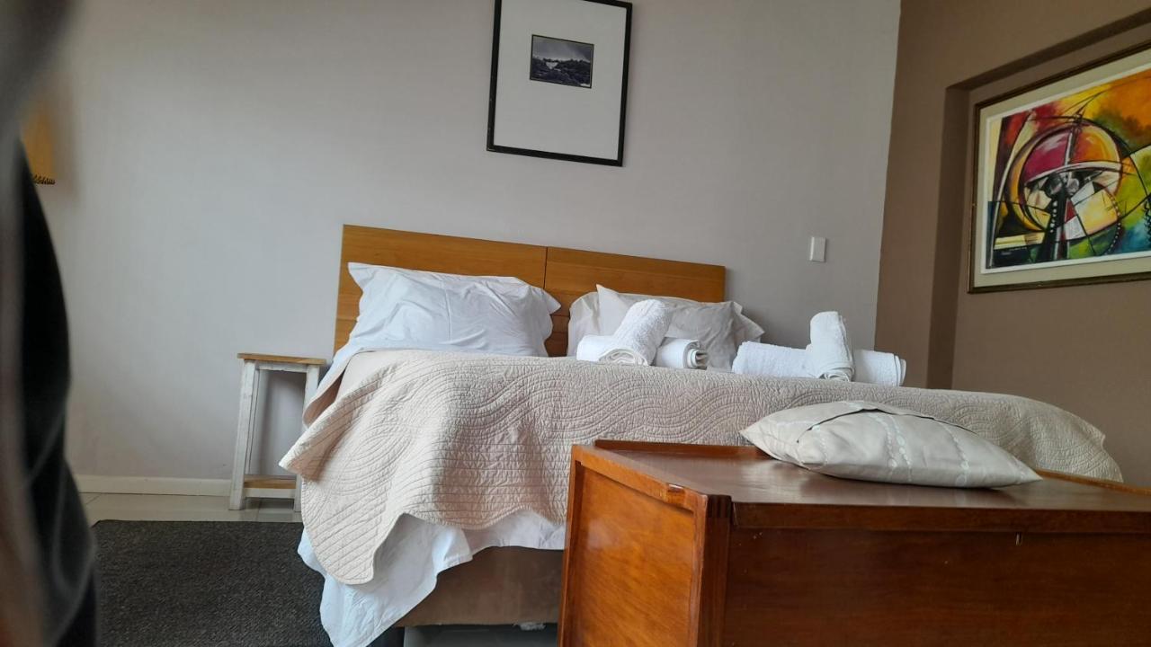 Limbila House * Cape Town