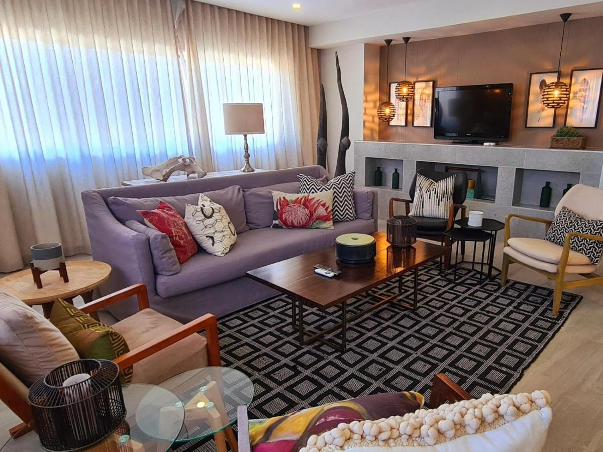 Apartment Thyme Spent Bloubergstrand *