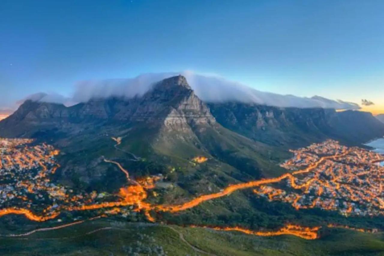 Vibrant And Safe 2 Bedroom * Cape Town