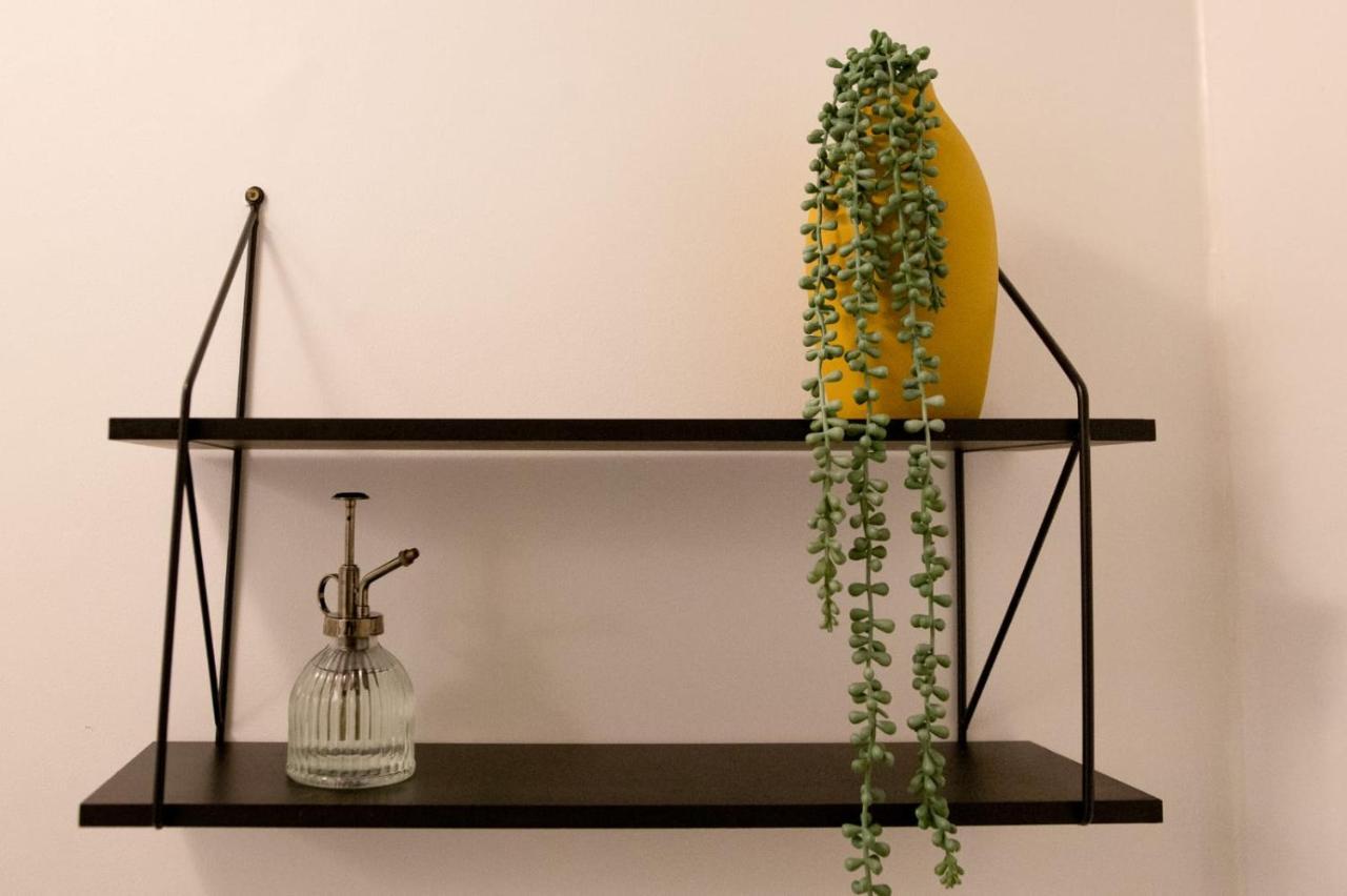 Uxolo Living Apartment