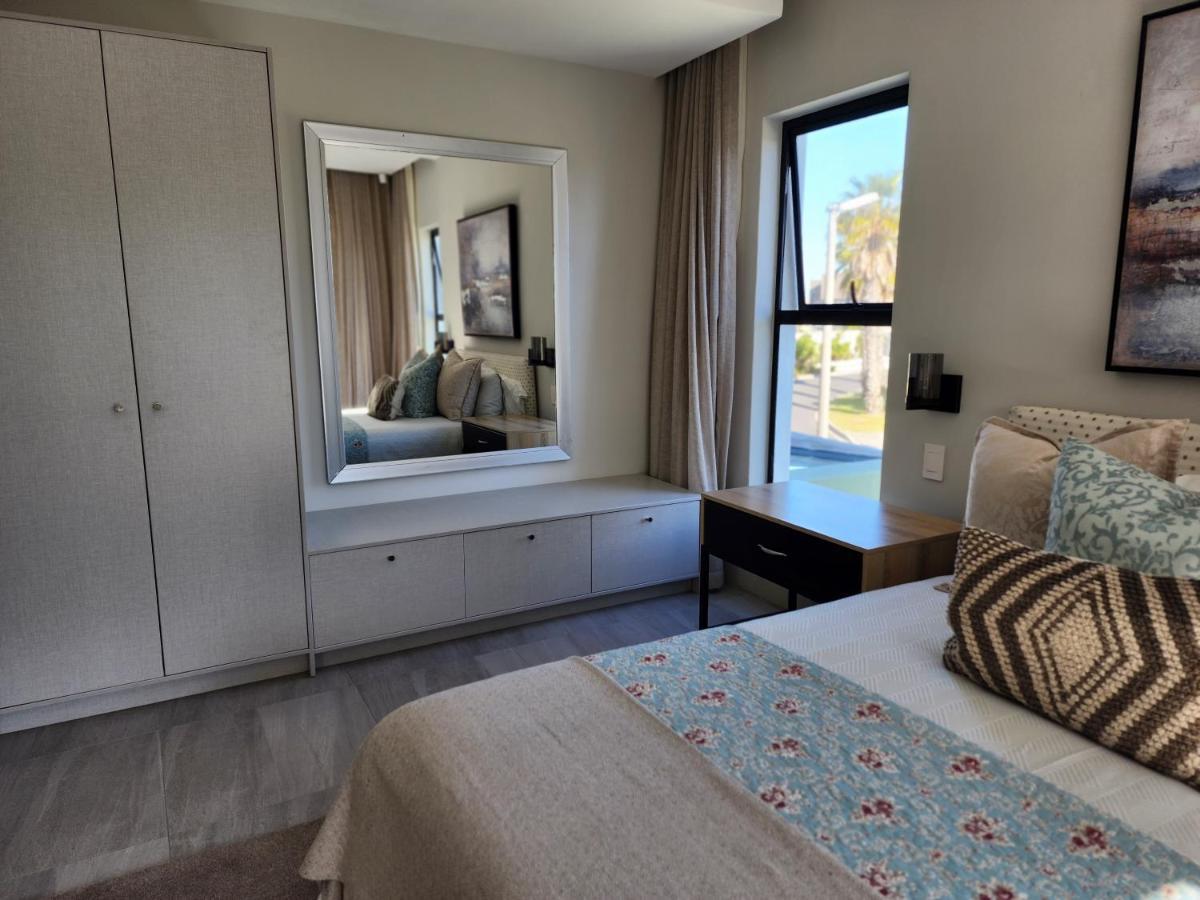 Thyme Spent Bloubergstrand Apartment