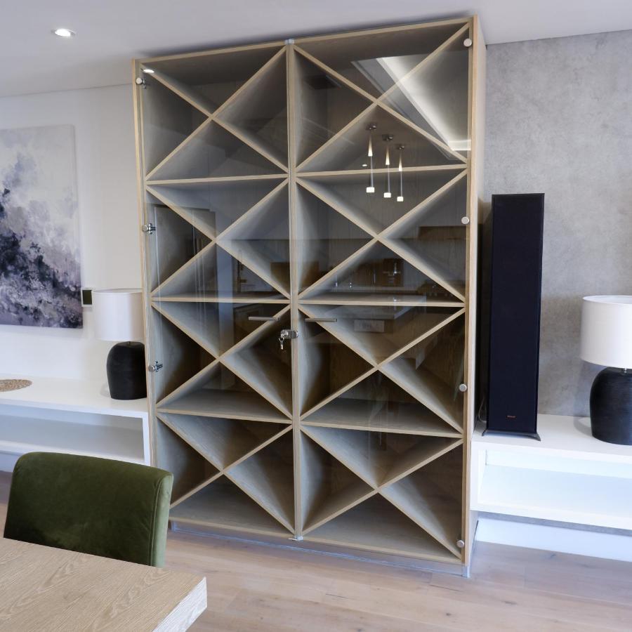 1 On Building Apartment