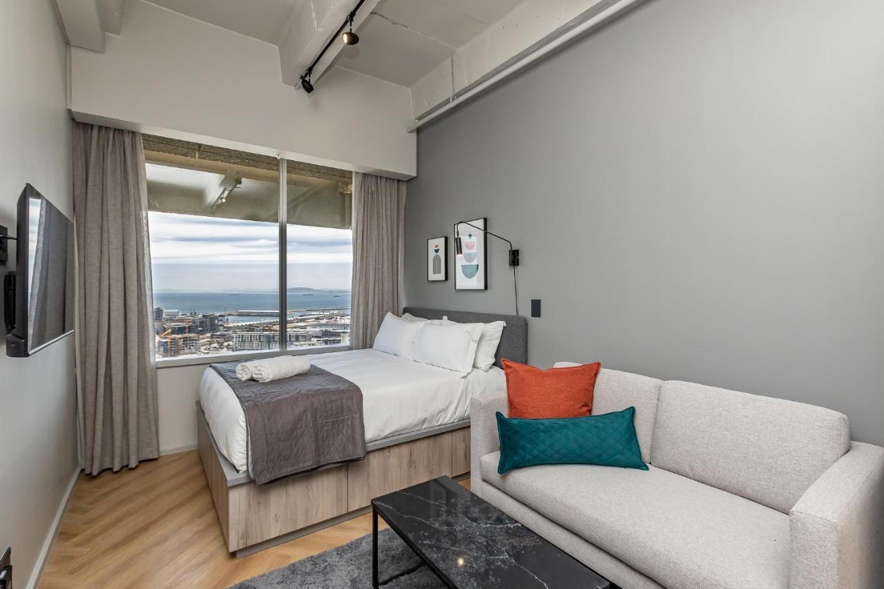 Studio Deluxe At One Thibault With Spectacular Views Cape Town