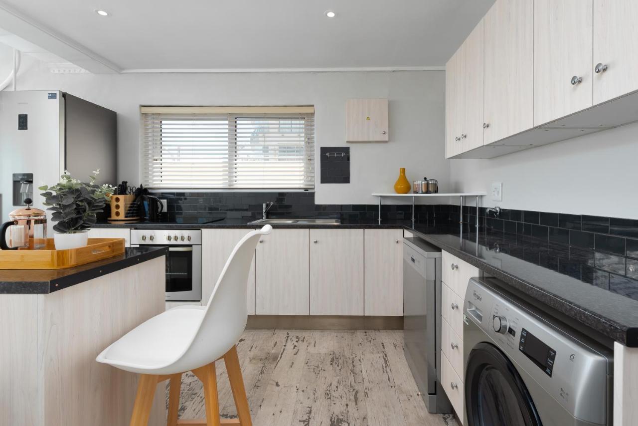 Apartment Dolphin Bay 6 Cape Town