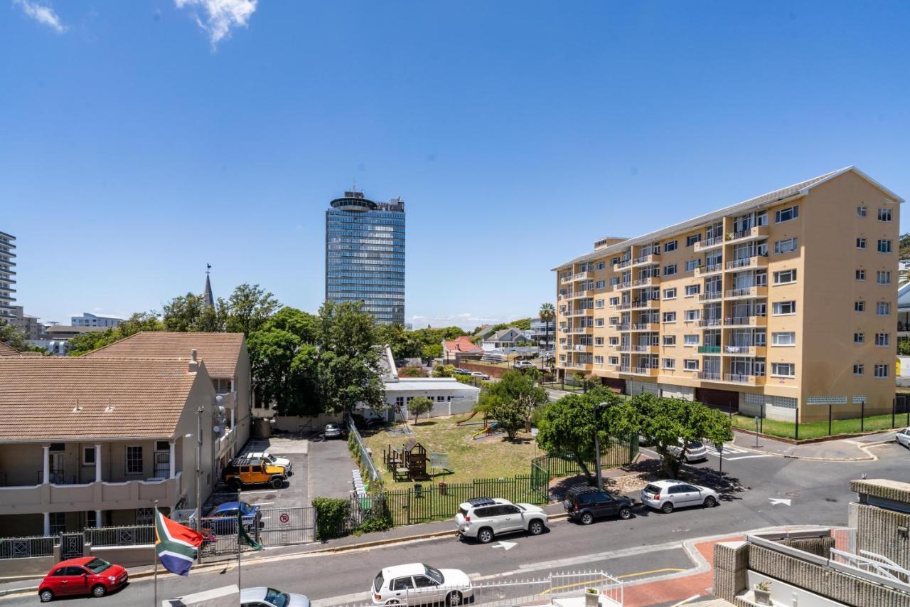 Apartment 20e Centurion