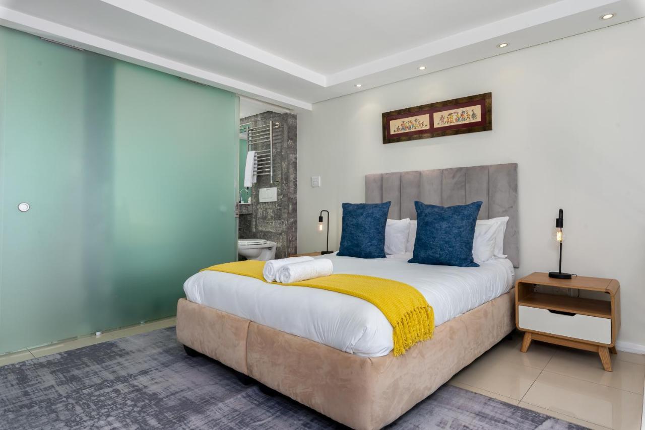 Portside Luxury Apartment