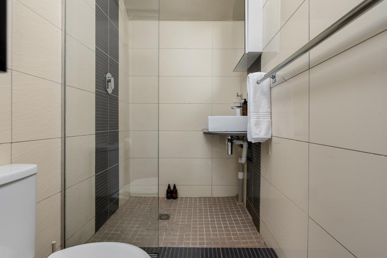 Ilkley Crescent 5 Apartment