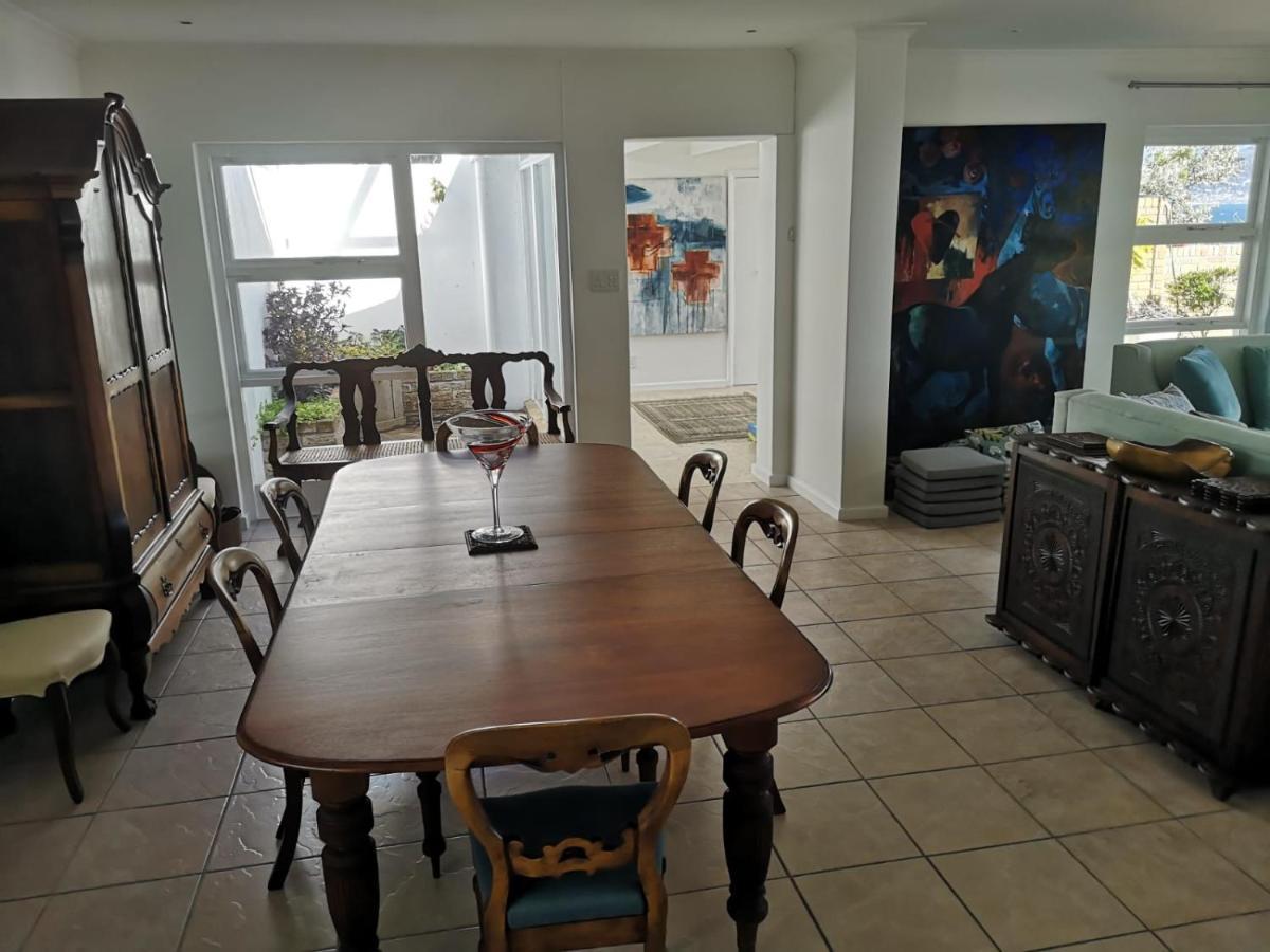 Neptunes Seat - Garden Paradise With Ocean Views Villa Cape Town