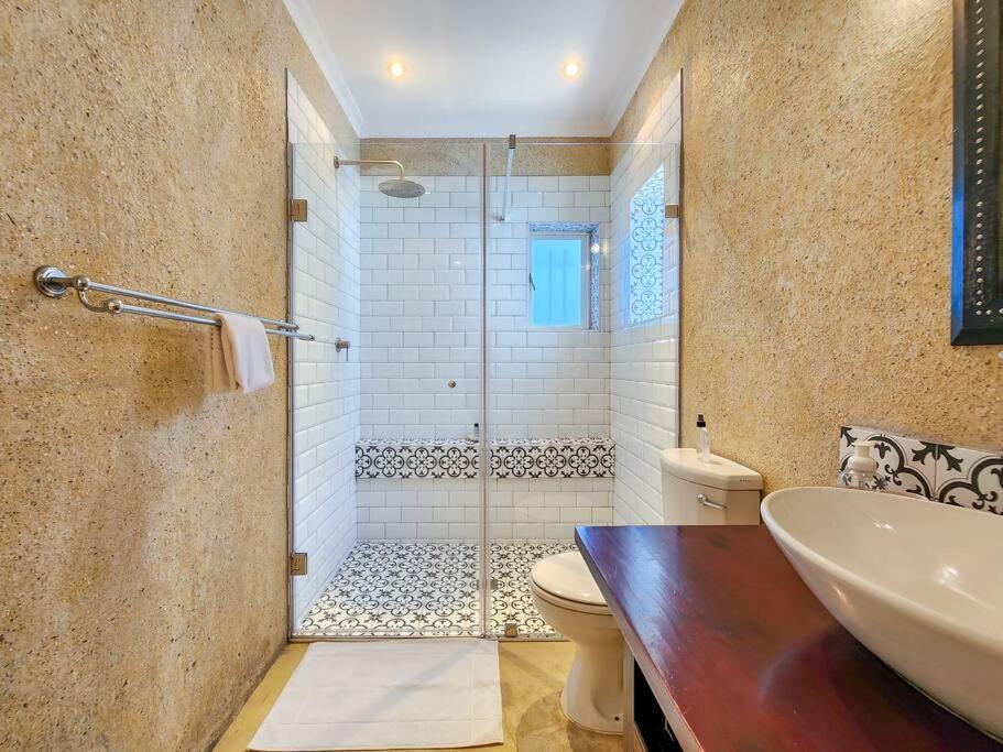 Trendy In Heart Of Heritage, Mtn Views Cape Town