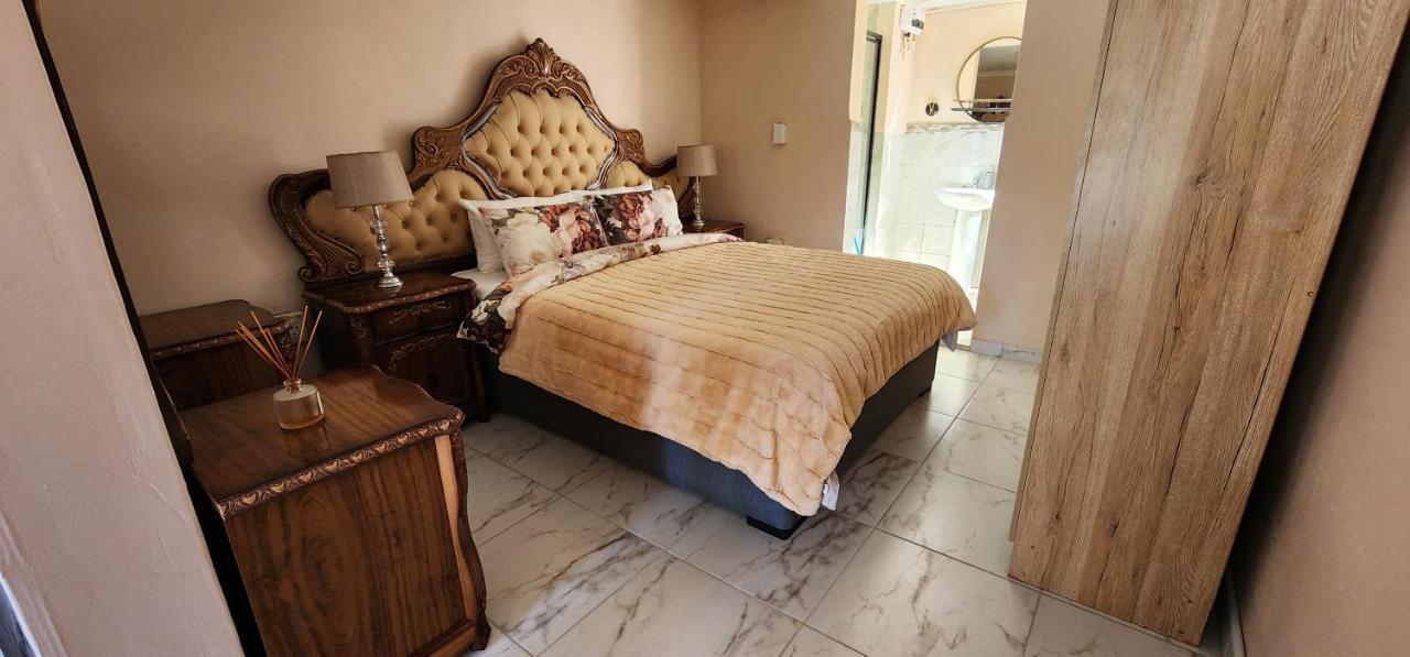 Batchelor At Labiance By Cozy Cape Town