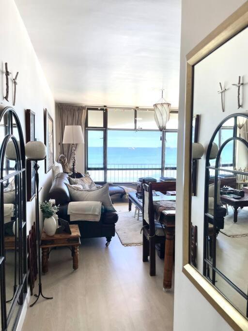 Apartment Beachfront Seaview