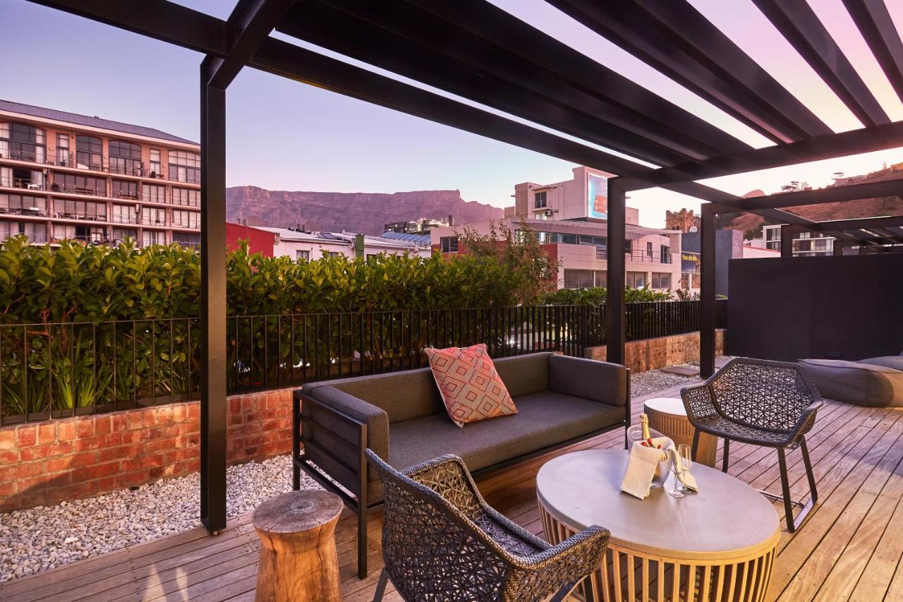 Opulent Living The Signature De Waterkant Apartment