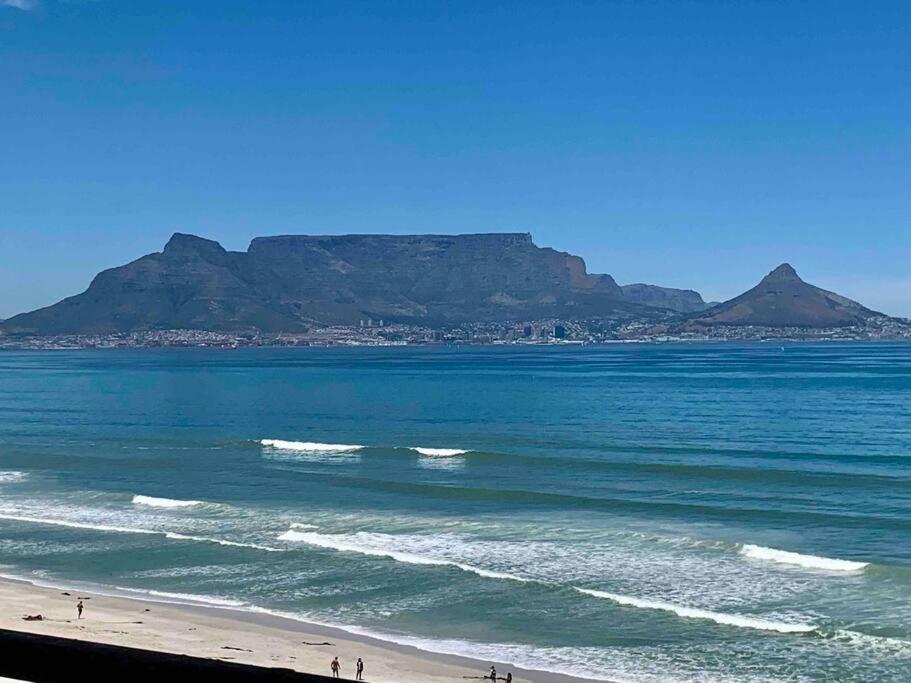 Beachfront Seaview *