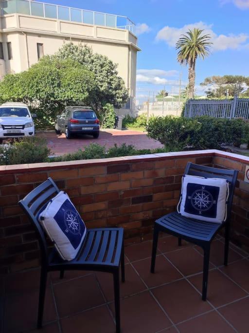 Modern Close To Lovely Apartment Cape Town