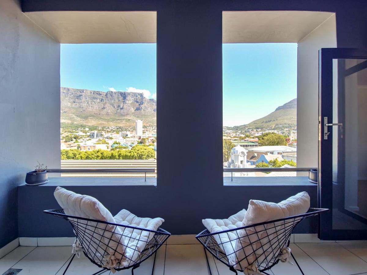 Central, Views, Fast Wi-fi, Reduced Rates, Parking * Cape Town