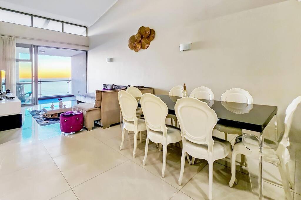 The Crystal With Incredible Views And 2 Spacious Patios Pool Cape Town