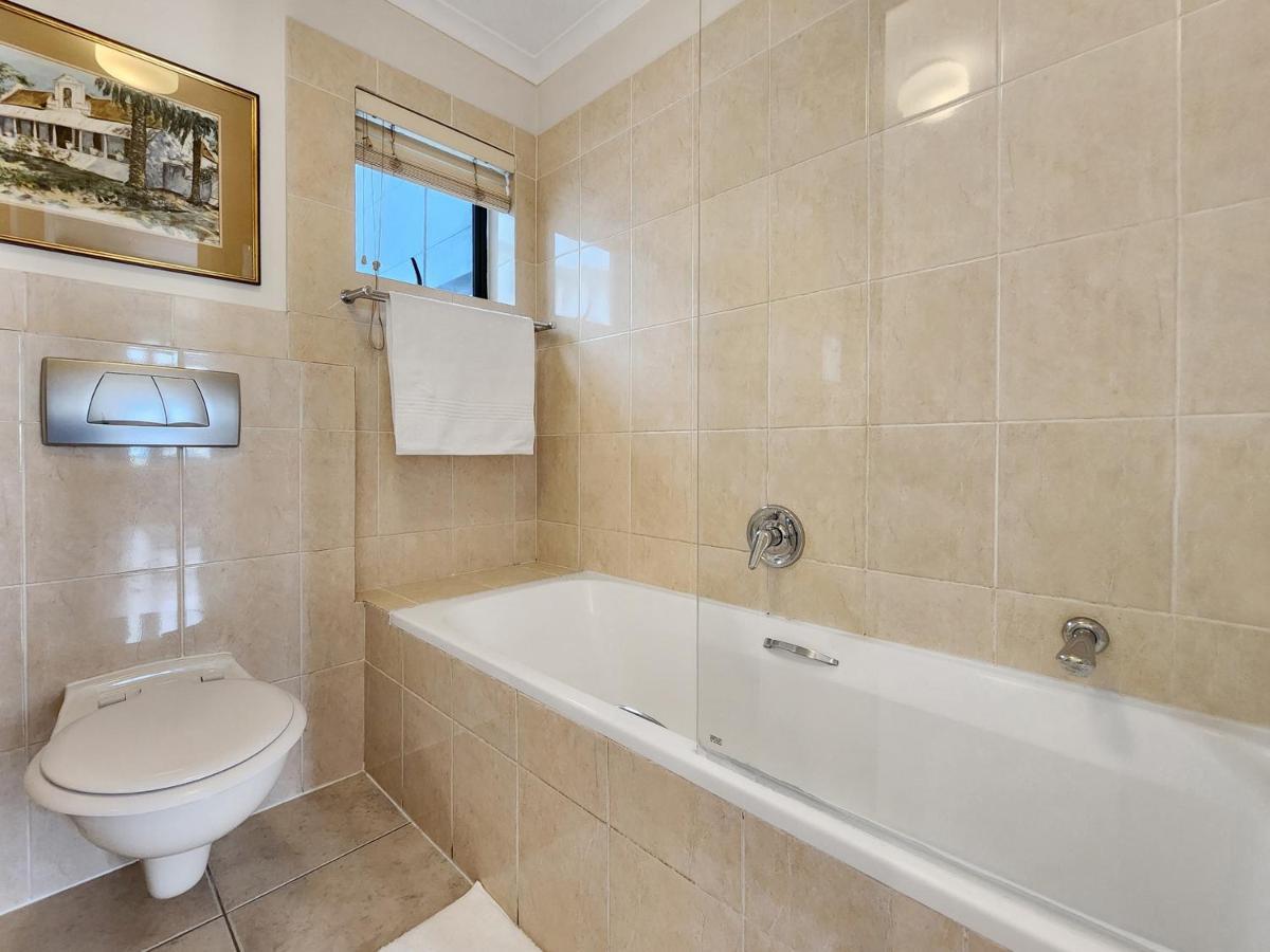 Central, Views, Fast Wi-fi, Reduced Rates, Parking Apartment Cape Town