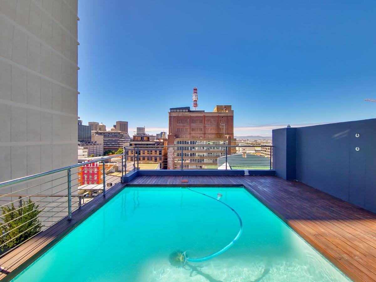 Apartment Central, Views, Fast Wi-fi, Reduced Rates, Parking Cape Town