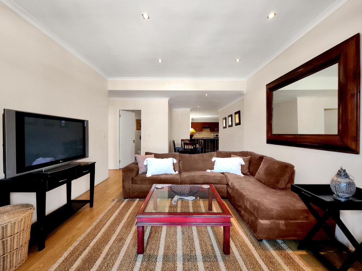 Central, Views, Fast Wi-fi, Reduced Rates, Parking * Cape Town
