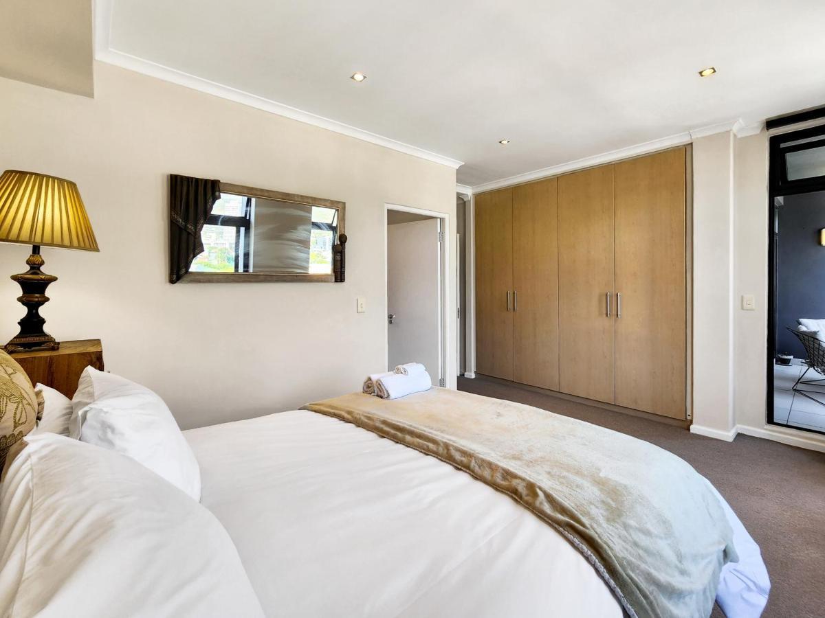 Apartment Central, Views, Fast Wi-fi, Reduced Rates, Parking Cape Town