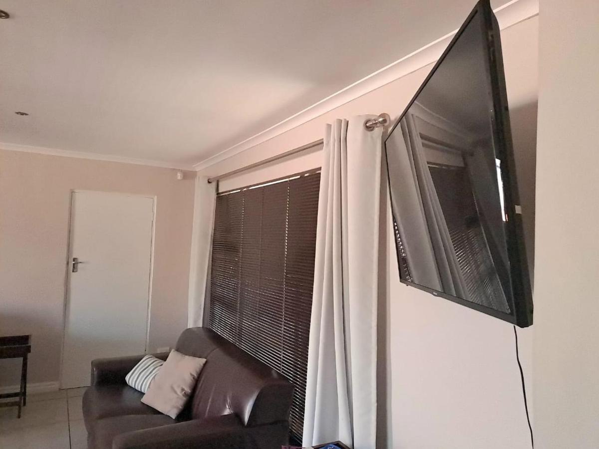 Cosy And Family Cape Town