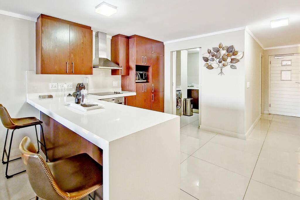 Apartment The Crystal With Incredible Views And 2 Spacious Patios Pool *