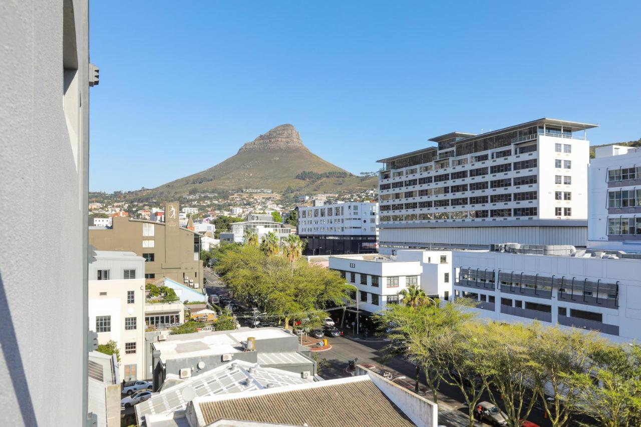 View 1 Bedroom In Cbd Apartment *