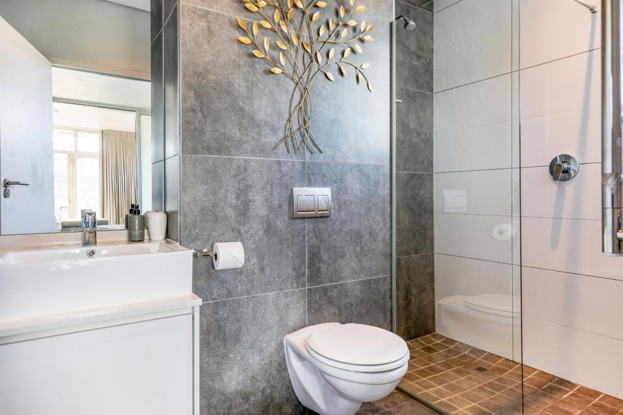 View 1 Bedroom In Cbd * Cape Town