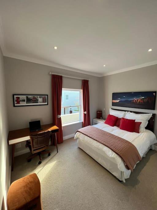Elgin Townhouse-excellent Location Cape Town
