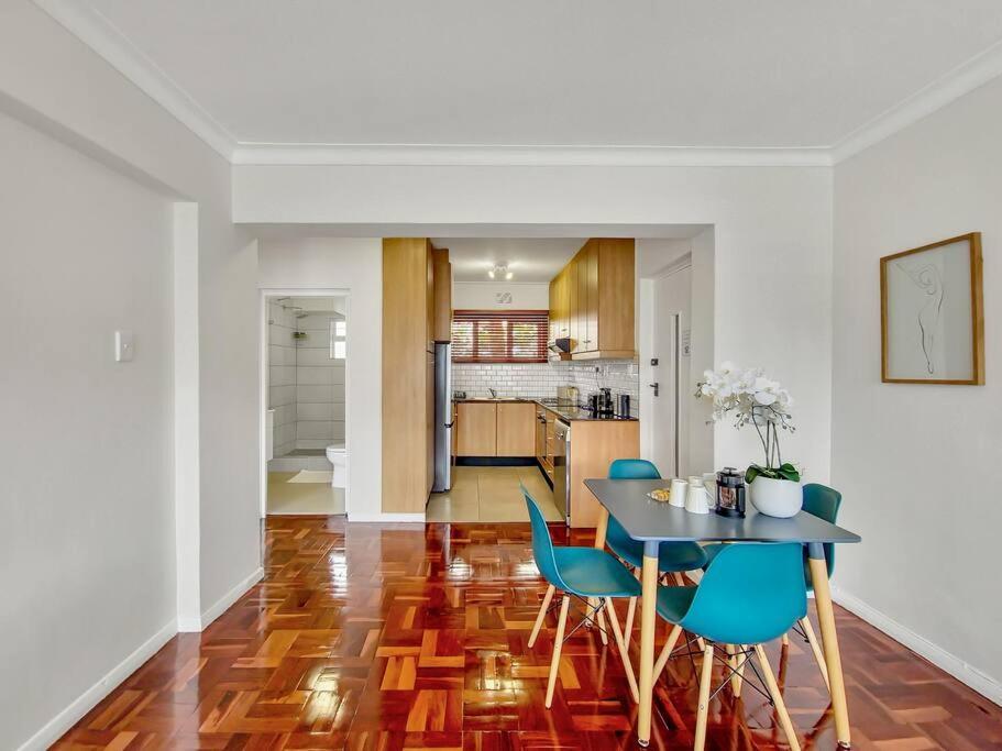 Apartment Charming And Sunny Cape Town