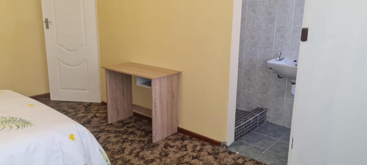 Guest house Ojong's Court Kraaifontein